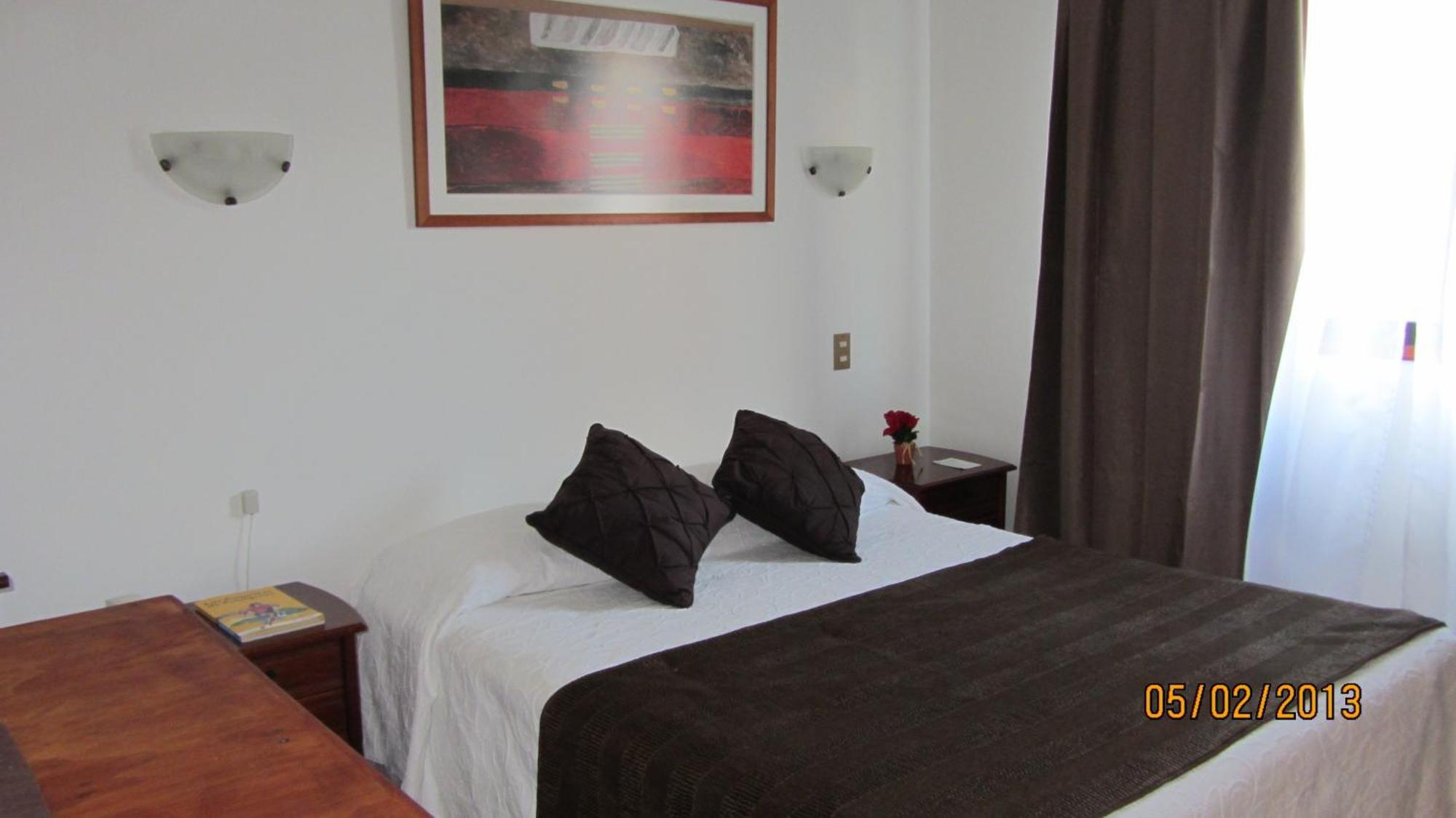 Hotel Real Линарес Екстериор снимка